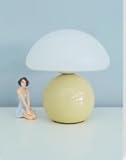 MeYuxg Pilzlampe Kabellos, Flowerpot Lampe mit 3 Helligkeitsmodi, Mushroom Lamp Dimmbar, Led Retro Deko Lampe, Kleine Nachttischlampe Aesthetic, Tischlampe Pilzform für Schlafzimmer, Büro(Gelb)