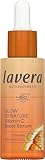lavera Glow By Nature Vitamin C Boost Serum - intensive Hydration - erfrischt & geschmeidigt - mildert Pigmentflecken & Pickelmale - Q10 - vegan - Naturkosmetik - 30 ml