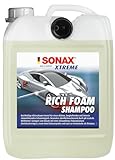 SONAX XTREME RichFoam Shampoo (5 Liter) mit kraftvoller Schmutzlösung und fruchtigem Berry-Duft für das komplette Fahrzeug | Art-Nr. 02485000