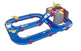 AquaPlay Harbour Wasserbahn - Outdoor-Wasserspiel mit Bahn, Booten und 2 Spiel-Figuren - Wasserspielzeug für Kinder ab 3 Jahre, 128 x 93 x 40 cm