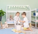 Alcube Babybett 60x120 cm - Stylisches weißes Babybett mit Schublade, umbaubarem Massivholzdesign und Verstellbarer Höhe. Ideal für Kleinkinder!