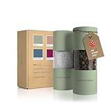 LARS NYSØM Salz und Pfeffer Mühlen Set aus Edelstahl mit einstellbarem Keramik-Mahlwerk 2 Stück I Manuelle Gewürzmühlen mit hochwertigem Design (2 Stk) (Sage Green)