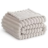 RUIKASI Kuscheldecke Tagesdecke als Couch Überwurf - Beige Dekorativ Decke XL Fleecedecke 150x200 Flauschige Couchdecke, Weiche Wohndecke Blanket für Wohnzimmer