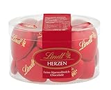 Lindt Schokolade Vollmilch Schokoladenherzen | 300 g | 15 x zartschmelzende Alpenvollmilch Schokolade in Herzform | Schokoladengeschenk