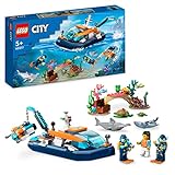 LEGO City Meeresforscher-Boot Spielzeug, Set enthält EIN Korallenriff, EIN U-Boot, 3 Minifiguren und Mantarochen, Haie, Krabben und 2 Schildkröten, Meerestiere Figuren für Kinder ab 5 Jahren 60377