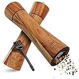 Schwarzwald Spirit Salz und Pfeffermühle Holz Groß (21 cm) - 2er Set mit Pfeffer und Salzmühle - Gewürzmühle mit Keramikmahlwerk inkl. Reinigungspinsel, Rezeptbuch - Küchenhelfer Geschenkidee