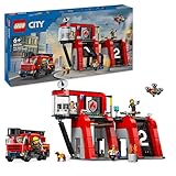 LEGO City Feuerwehrstation mit Drehleiterfahrzeug, Feuerwehr-Spielzeug mit Feuerwache und Feuerwehrauto, Geburtstagsgeschenk für Kinder ab 6 Jahren, Set mit Hund und 5 Minifiguren 60414