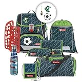 Step by Step Schulranzen-Aktions-Set 2IN1 Plus „Soccer World“ 9-teilig, inkl. Sporttasche, Brustbeutel & Trinkflasche, grün, ergonomisch & höhenverstellbar, Jungen, ab der 1. Klasse
